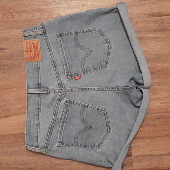 Levi Jean shorts sz 29 - Picture 3 of 3
